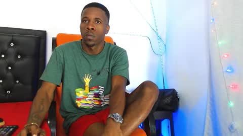 Snapshot of damian_hart_24cm chatting on November 2025 04:11:02 AM damian_hart_24cm online show from November 2025 04:11:02 AM