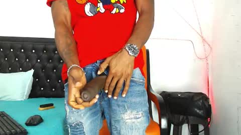 Snapshot of damian_hart_24cm chatting on December 2025 11:19:01 AM damian_hart_24cm online show from December 2025 11:19:01 AM