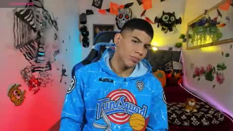 Damian online show from October 2025 02:56:01 AM