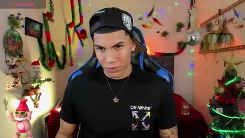 Damian online show from December 2025 03:12:01 AM