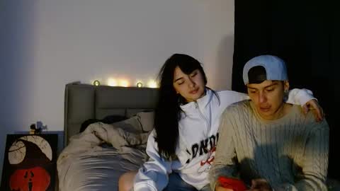 Damian   Maya online show from October 2025 01:06:02 AM