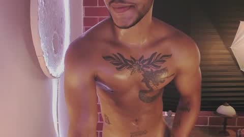 Snapshot of damiann_rees chatting on February 2025 07:53:02 PM instagram damiannreed. online show from February 2025 07:53:02 PM