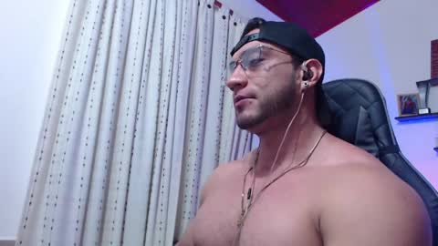 Snapshot of damiannstonexxx chatting on May 2026 05:02:02 AM Danny online show from May 2026 05:02:02 AM