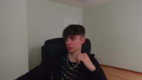 Snapshot of damien_dallas chatting on June 2026 11:00:02 AM DAMIEN DALLAS online show from June 2026 11:00:02 AM