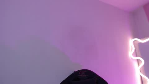 Snapshot of damii_tay chatting on December 2025 07:48:01 AM Damii online show from December 2025 07:48:01 AM