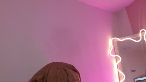 Snapshot of damii_tay chatting on February 2026 03:15:02 PM Damii online show from February 2026 03:15:02 PM