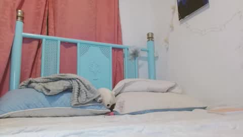 Snapshot of damn_milaa chatting on December 2025 06:11:01 AM damn_milaa online show from December 2025 06:11:01 AM