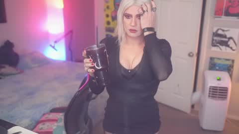 Snapshot of damngina39 chatting on October 2025 06:23:02 AM damngina39 online show from October 2025 06:23:02 AM