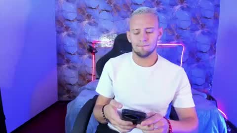 Snapshot of damon_baker0 chatting on June 2026 01:59:02 PM Damon bakert online show from June 2026 01:59:02 PM