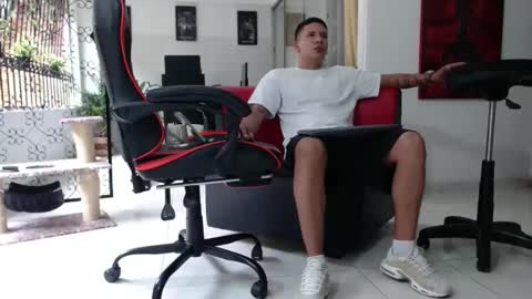 damyan_2003 online show from December 2024 05:26:02 PM