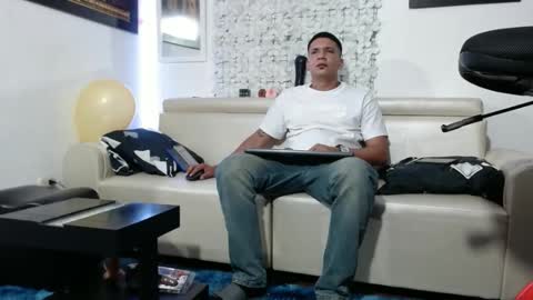 damyan_2003 online show from January 2025 05:02:01 AM