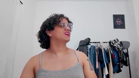 Snapshot of dan_blous chatting on March 2026 01:18:02 AM Diane Blosson online show from March 2026 01:18:02 AM