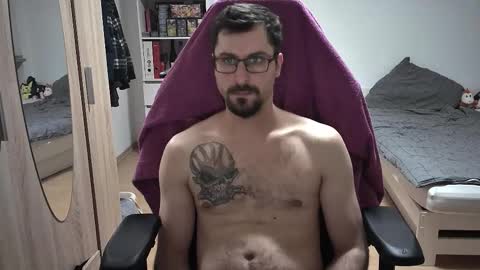 King Dan online show from December 2025 07:56:02 PM