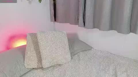 Bluemoon online show from October 2025 05:40:02 PM