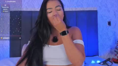 Dana online show from December 2025 10:27:02 PM