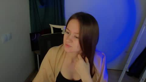 Dana online show from November 2025 07:25:01 PM