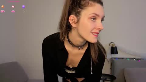 danaaddams online show from December 2025 09:33:01 PM