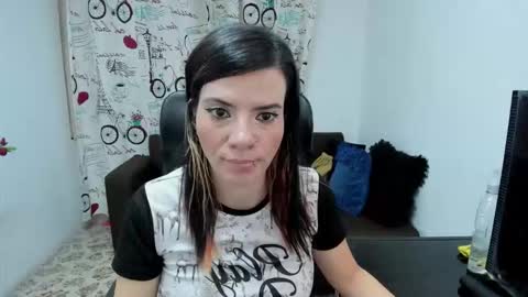 Snapshot of danaarey chatting on November 2025 04:30:02 PM Danaa Rey online show from November 2025 04:30:02 PM