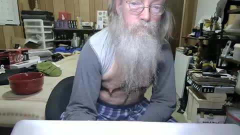 Snapshot of danagm chatting on December 2024 04:35:02 PM Dana online show from December 2024 04:35:02 PM