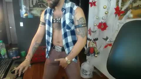 Snapshot of danbury44 chatting on December 2025 07:53:01 PM danbury online show from December 2025 07:53:01 PM