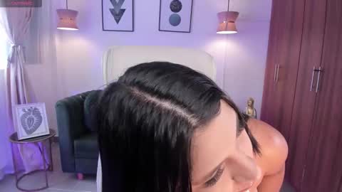 Dandara   online show from November 2025 07:24:01 PM