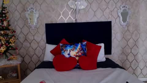 Dan  online show from December 2024 07:01:01 PM