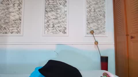 Danella Houston online show from September 2025 08:10:01 PM