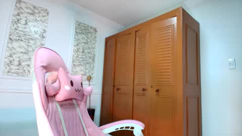 Snapshot of danellahouston chatting on November 2025 07:14:02 PM Danella Houston online show from November 2025 07:14:02 PM