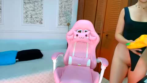 Snapshot of danellahouston chatting on November 2025 06:56:02 PM Danella Houston online show from November 2025 06:56:02 PM