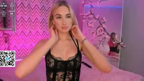 Bella online show from November 2025 07:37:01 PM