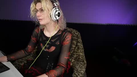 Snapshot of danger_bones chatting on September 2025 02:13:02 AM Danger Bones online show from September 2025 02:13:02 AM