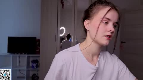 Snapshot of dangerouss_lady chatting on September 2025 08:02:02 AM Eva online show from September 2025 08:02:02 AM