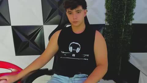 dani_cumboy online show from September 2025 02:18:02 PM