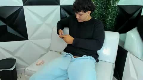 dani_cumboy online show from November 2025 02:29:02 PM