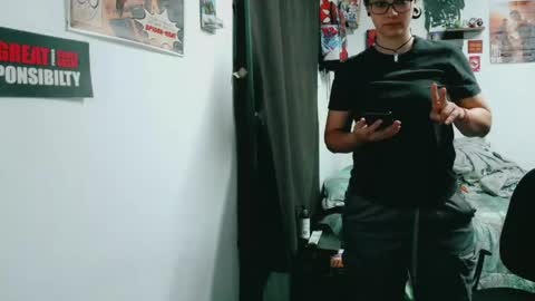 dani y jocelyn online show from April 2026 01:30:01 AM