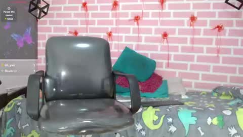 Snapshot of dani_lue chatting on February 2025 05:20:02 PM dani_lue online show from February 2025 05:20:02 PM