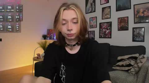 Daniel online show from December 2025 04:02:01 PM