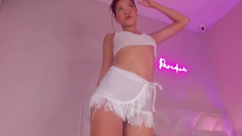 Snapshot of dani_skinny_ chatting on September 2025 11:43:01 AM Hi I am Dani online show from September 2025 11:43:01 AM