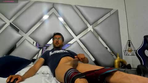 Snapshot of danidick_vc chatting on November 2025 12:18:01 PM danidick_vc online show from November 2025 12:18:01 PM