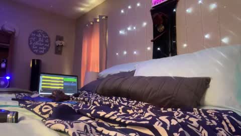 Dani Dragon online show from December 2024 03:31:01 PM