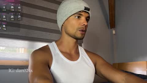 Daniel  online show from November 2025 07:10:01 PM