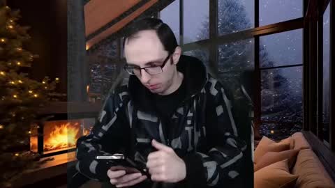 Snapshot of daniel9121 chatting on December 2024 10:56:02 AM Daniel9121 online show from December 2024 10:56:02 AM