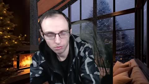 Snapshot of daniel9121 chatting on December 2024 05:21:02 PM Daniel9121 online show from December 2024 05:21:02 PM