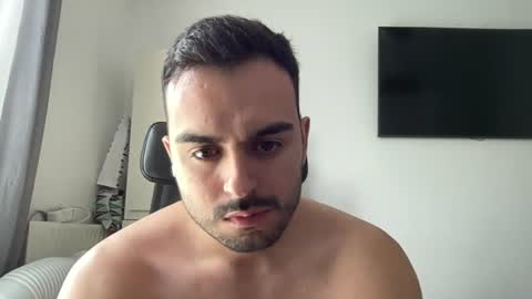 daniel_3827 online show from June 2026 12:30:01 PM