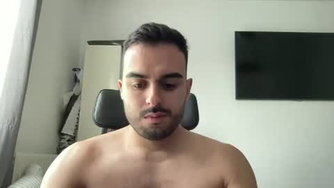 daniel_3827 online show from June 2026 06:51:02 AM