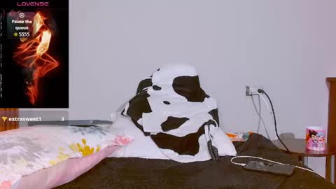 daniel_deluxx online show from April 2026 02:27:02 AM