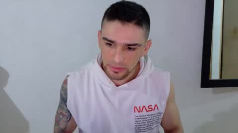 Snapshot of daniel_ova chatting on November 2025 03:29:02 AM Sexy Dani online show from November 2025 03:29:02 AM