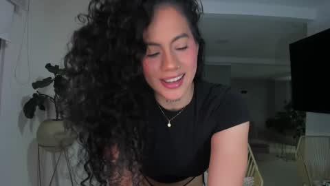 Snapshot of daniela_arenas chatting on January 2025 01:03:01 AM daniela_arenas online show from January 2025 01:03:01 AM