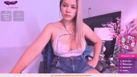 Snapshot of daniela_beauty chatting on July 2026 05:02:01 PM daniela online show from July 2026 05:02:01 PM