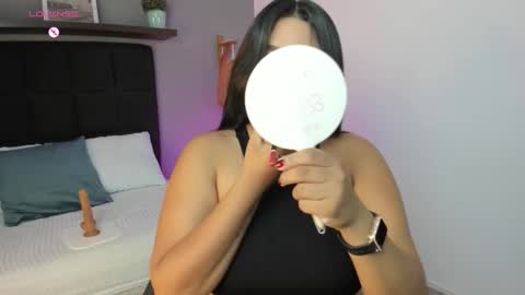 D A N I online show from November 2025 03:17:01 AM